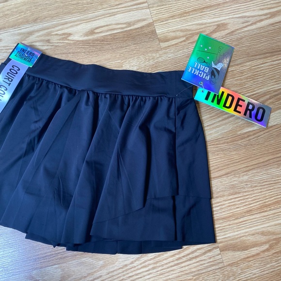NWT!Pickle Ball skirt w-built in shorts Black size Medium - Picture 4 of 11